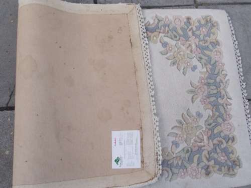 STUNNING  100%  VIRGIN WOOL PILE CARPET MADE IN INDIA