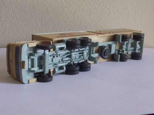 Wiking Mercedes Benz WM Ho 18:7 scale container truck International-Transporte