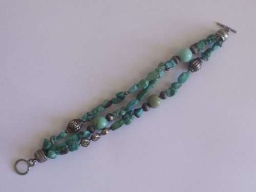 BEAUTIFUL TURQUOISE AND WHITE METAL MULTI-STRAND BRACELET