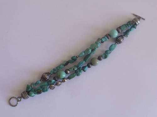 BEAUTIFUL TURQUOISE AND WHITE METAL MULTI-STRAND BRACELET