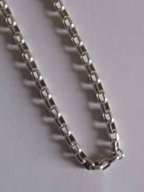 LOVELY ITALIAN STERLING SILVER NECKLACE