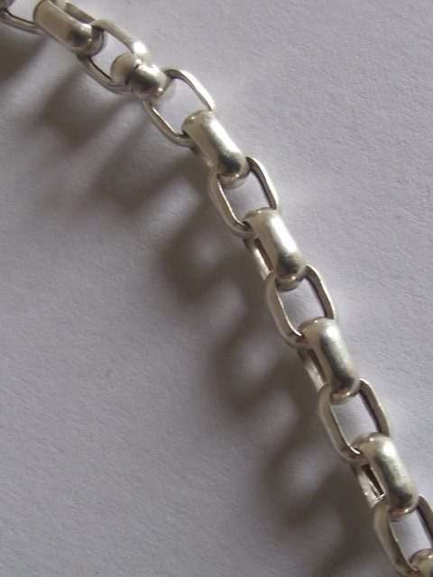 LOVELY ITALIAN STERLING SILVER NECKLACE