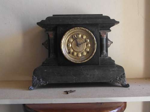 EN WELCH MANTEL CLOCK FORESTVILLE CONN U.S.A
