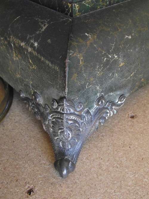 EN WELCH MANTEL CLOCK FORESTVILLE CONN U.S.A