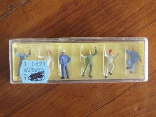 PREISER HO SCALE WORKERS --- 0105