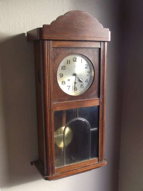 VINTAGE F.M.S OAK CASED WALL CLOCK