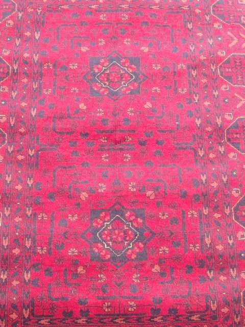 AMAZING HAND WOVEN PERSIAN CARPET