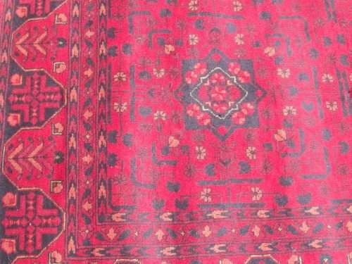 AMAZING HAND WOVEN PERSIAN CARPET