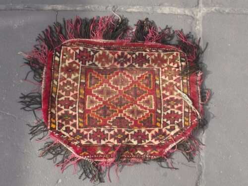 SMALL HAND WOVEN PERSIAN RUG