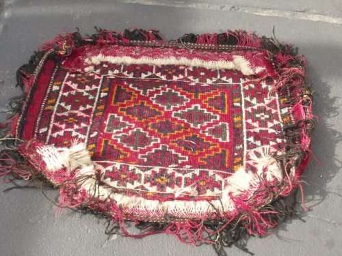 SMALL HAND WOVEN PERSIAN RUG