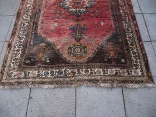 LARGE HAND WOVEN PERSIAN CARPET