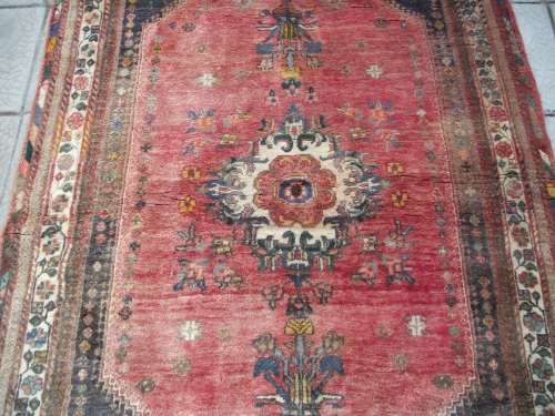 LARGE HAND WOVEN PERSIAN CARPET
