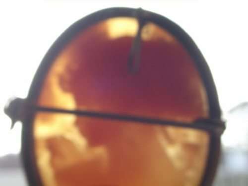 STUNNING VINTAGE "800" SILVER AND SHELL CAMEO BROOCH/PENDANT