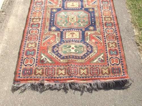 LOVELY HAND WOVEN PERSIAN CARPET