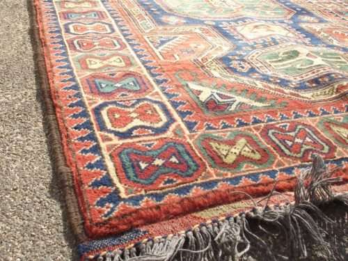 LOVELY HAND WOVEN PERSIAN CARPET