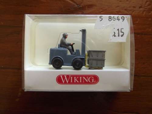 WIKING HO SCALE FORKLIFT --- 8670124