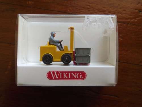 WIKING HO SCALE FORKLIFT --- 8670124