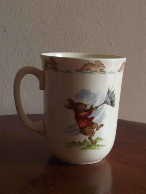 LOVELY ROYAL DOULTON BUNNYKINS MUG