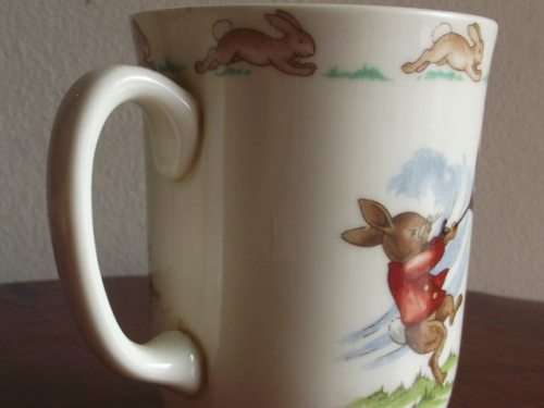 LOVELY ROYAL DOULTON BUNNYKINS MUG