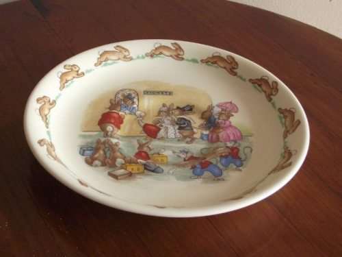 BEAUTIFUL ROYAL DOULTON BUNNYKINS SAUCER