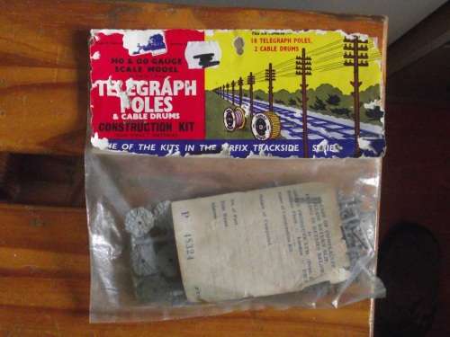 AIRFIX HO / OO TELEGRAPH POLES & CABLE DRUMS