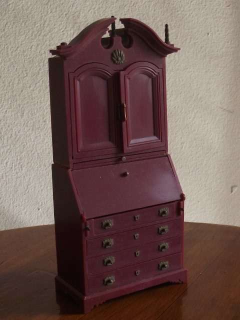 VINTAGE MARX DOLLHOUSE SECRETARY SLIGHT DAMAGE