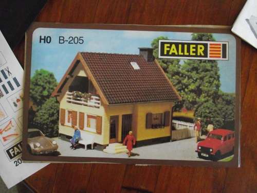 FALLER HOUSE B 205