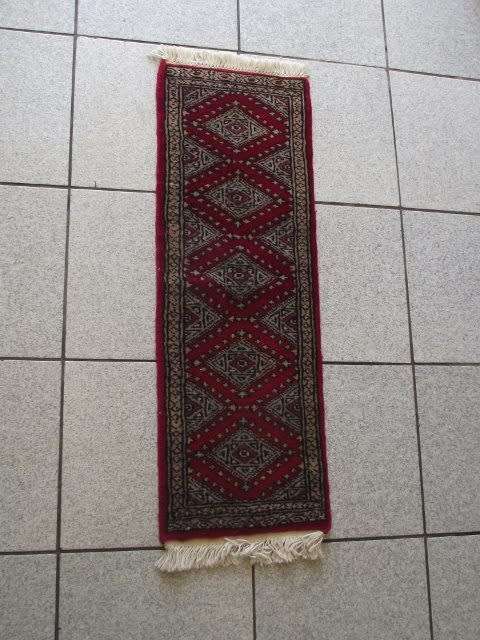 SMALL HAND WOVEN PERSIAN CARPET (TABLE RUNNER)