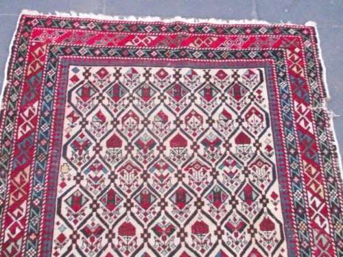 HAND WOVEN PERSIAN CARPET --- HAS AGE RELATED WEAR
