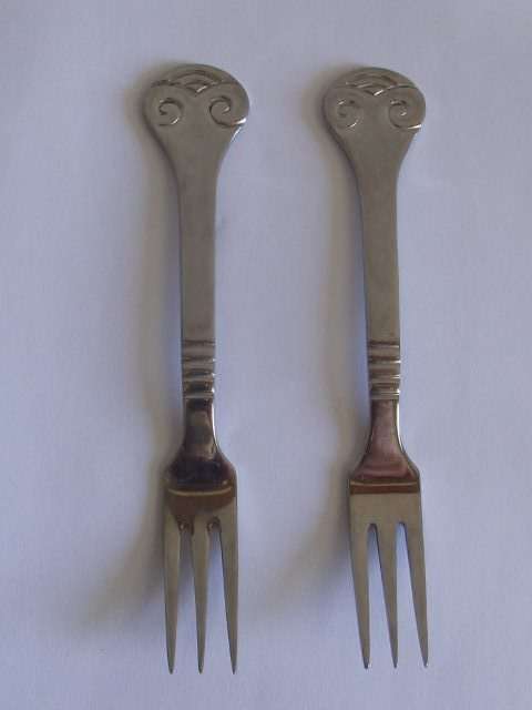2 X CARROL BOYES FORKS, 18/8 STAINLESS STEEL