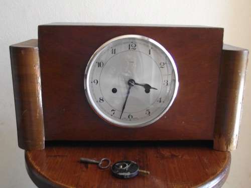 ENFIELD MADE IN ENGLAND MANTEL CLOCK