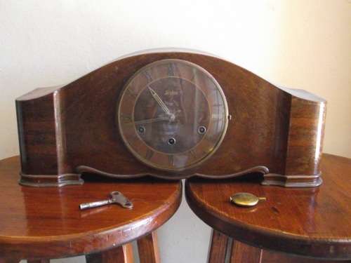 JUNGUANS MANTEL CLOCK