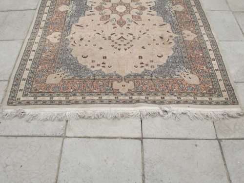 HAND WOVEN PERSIAN CARPET
