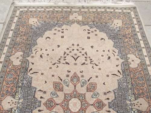 HAND WOVEN PERSIAN CARPET
