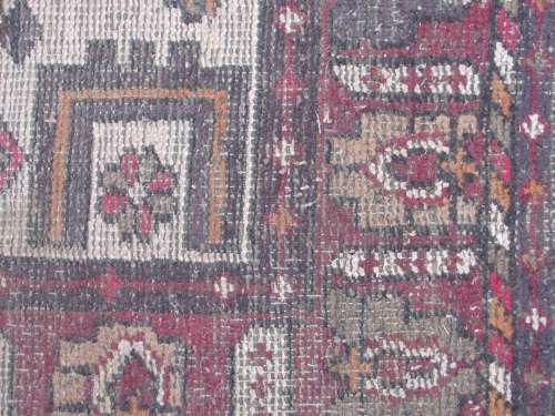 HAND WOVEN PERSIAN CARPET