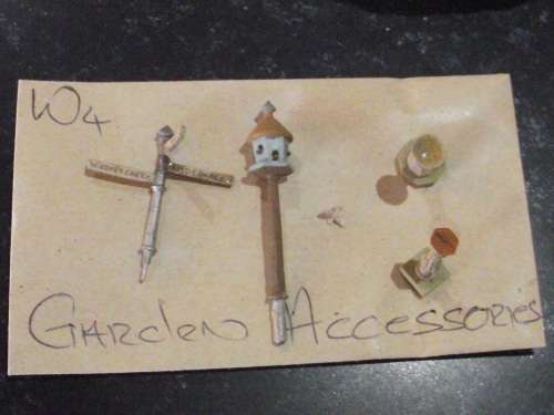 HO SCALE GARDEN ACCESSORIES --- ALL METAL