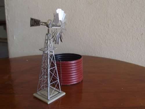 HO SCALE WINDMILL AND WATER TANK