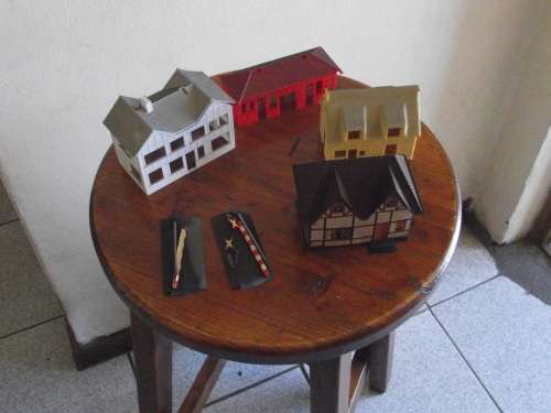 HO SCALE BUILDINGS