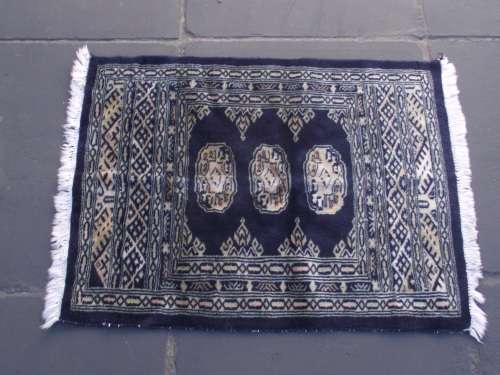 HAND WOVEN PERSIAN RUG