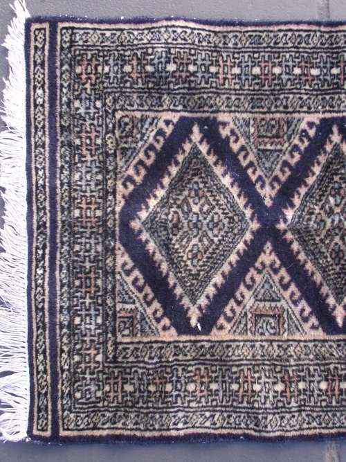 HAND WOVEN PERSIAN RUG