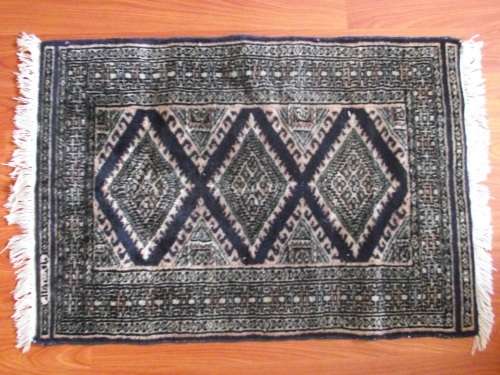 HAND WOVEN PERSIAN RUG
