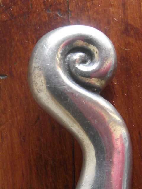 GORGEOUS CARROL BOYES BREAD KNIFE-WAVE