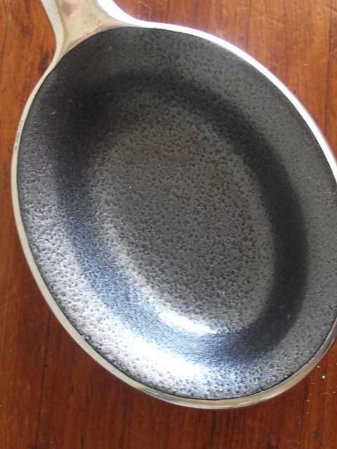 STUNNING CARROL BOYES BOWL