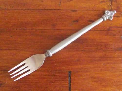 CARROL BOYES TABLE FORK-CROWN