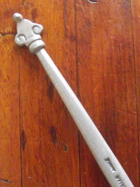 CARROL BOYES TABLE FORK-CROWN