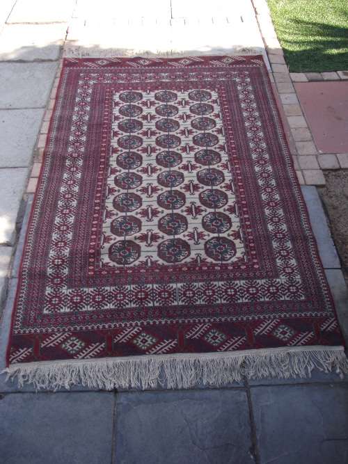 HAND WOVEN PERSIAN RUG