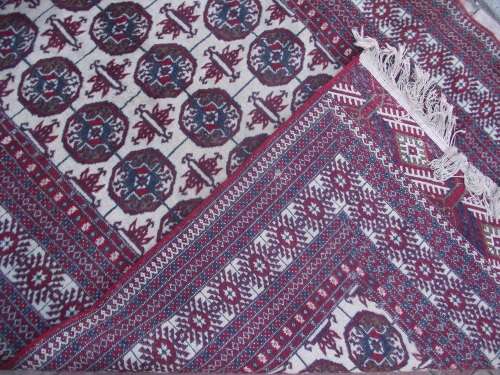 HAND WOVEN PERSIAN RUG
