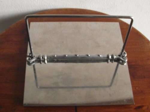 LOVELY CARROL BOYES PEWTER AND STAINLESS STEEL SERVIETTE HOLDER-HEART DESIGN