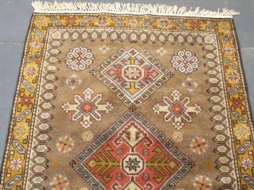 HAND WOVEN PERSIAN CARPET