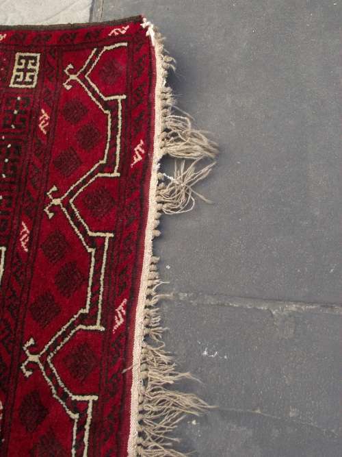 HAND WOVEN PERSIAN CARPET